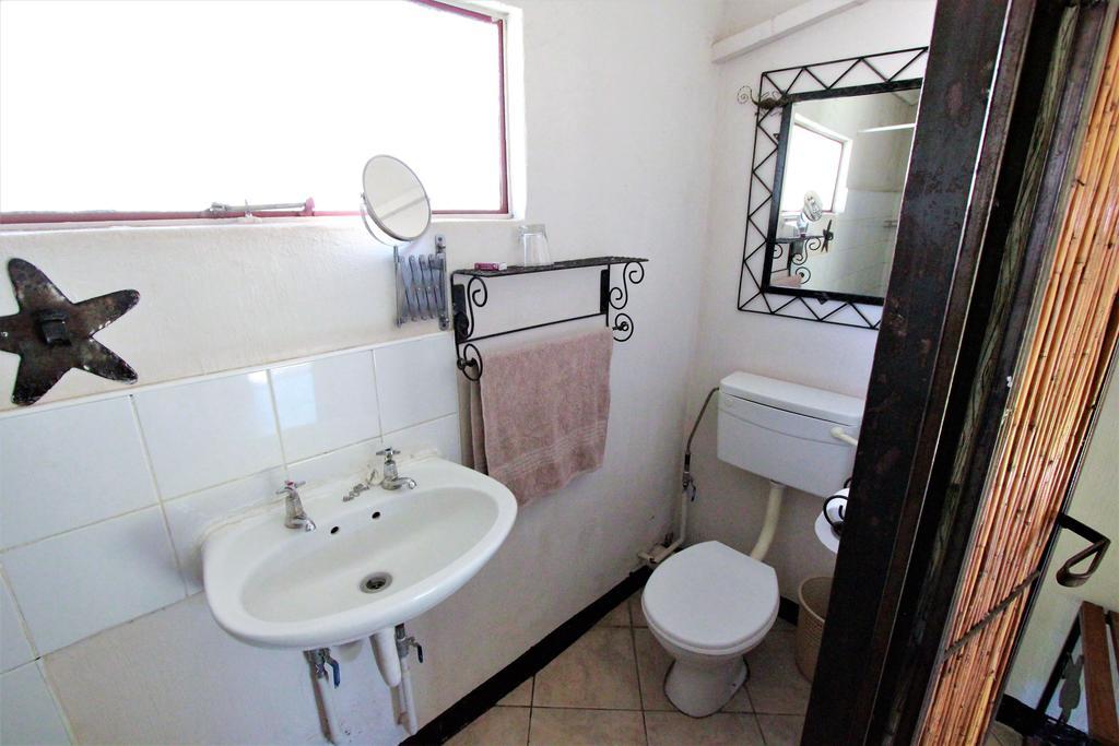Zigzag Town Lodge Livingstone Ngoại thất bức ảnh