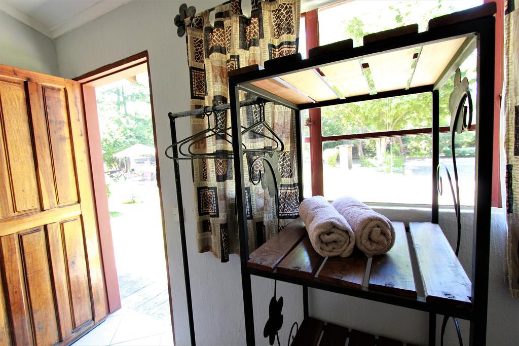 Zigzag Town Lodge Livingstone Ngoại thất bức ảnh