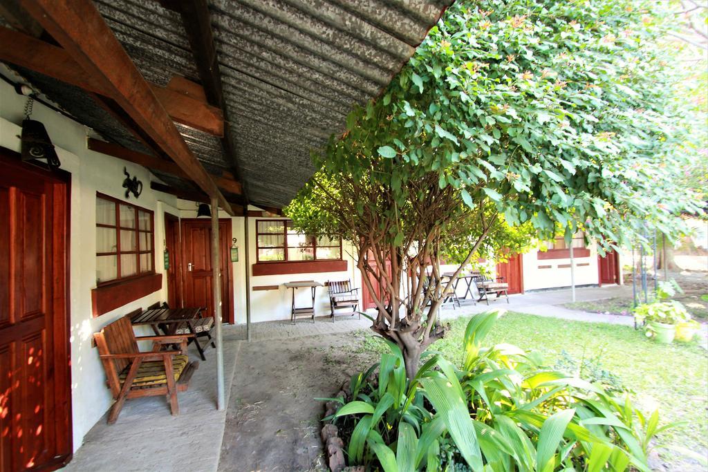 Zigzag Town Lodge Livingstone Ngoại thất bức ảnh